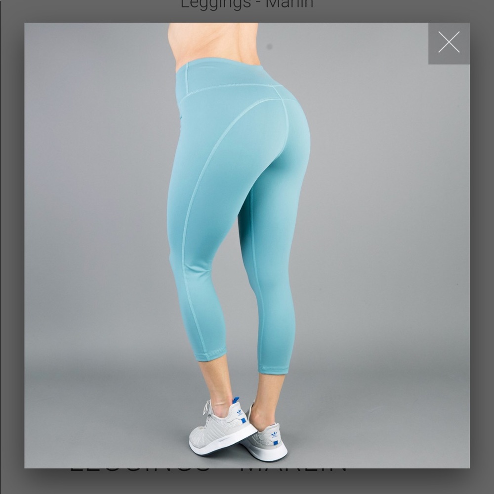 Buff bunny Camilla crop leggings